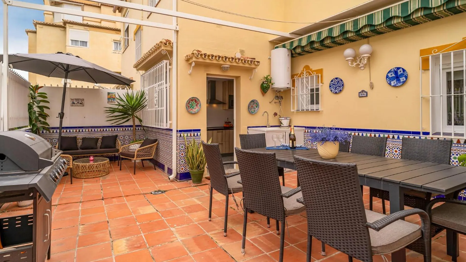 3 Bedroom Cozy Apartment In Velez Malaga Spanien